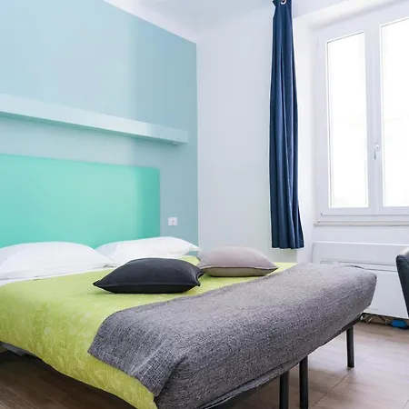 Lia ゲストハウス 3*